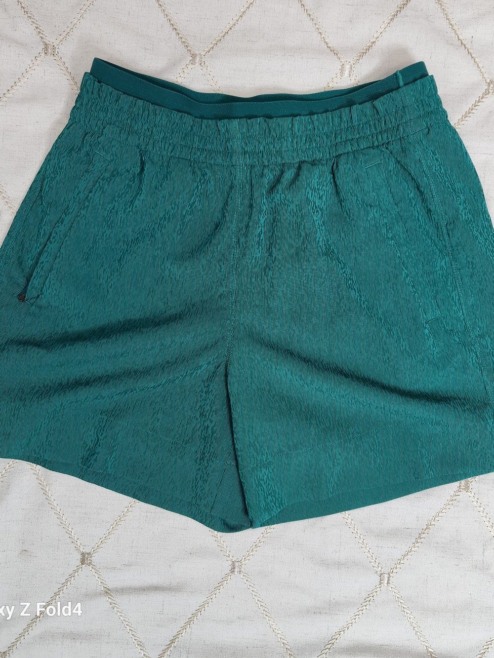 Athleta Echo Shorts Green Lightweight Quick Dry Elastic Athletic Running Gym 4